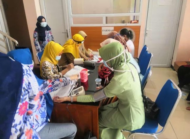 Kodim 0716/Demak Gelar Safari TNI Manunggal KB Kes di Klinik Sumber Medika Mranggen