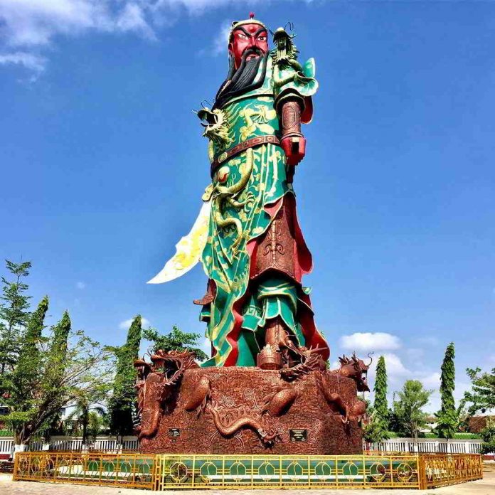 Jalanjalan Virtual  Mengunjungi PatungPatung Tertinggi di Asia