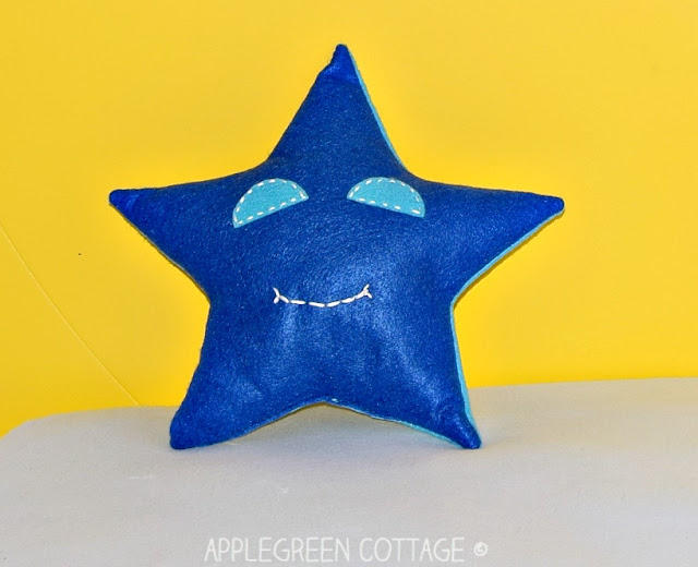 How To Sew a Star Softie (And a Free PDF Pattern) AppleGreen Cottage