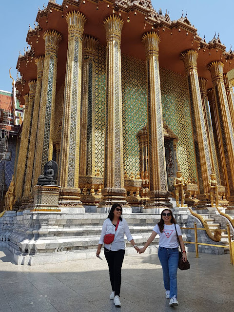 Need and Looking for Private Tour Guide in Bangkok Thailand? Guide RIANA, Able to Communicate in 4 Language: English, Chinese, Indonesia, and Thai