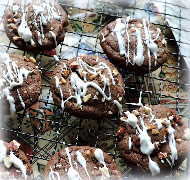 Caramel Stuffed Chocolate Cookies