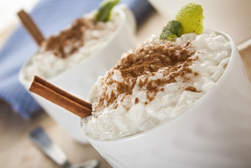 Saviez-vous que vous pouvez perdre du poids avec du riz au lait? Saviez-vous que vous pouvez perdre du poids avec du riz au lait?