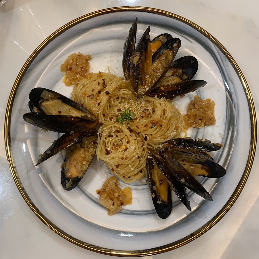 Jane NetworkLife is art, your life is your masterpiece. Mussels