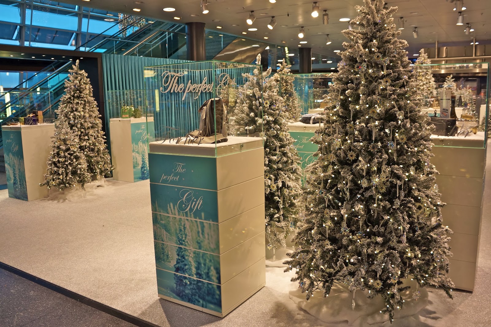 Zurich Airport Switzerland's Gateway to the World Photoblog OnTheGo