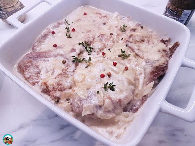 Filetes de carne con salsa de pimienta verde