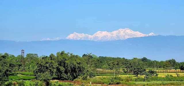 দেখা মিলছেনা কাঞ্চনজঙ্ঘার; হতাশ পর্যটকরা