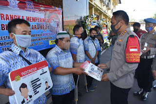 Peringati Hari Bhayangkara ke -74, Polresta Cirebon Berikan SIM D Gratis Kepada Penyandang Difabel Peringati Hari Bhayangkara ke -74, Polresta Cirebon Berikan SIM D Gratis Kepada Penyandang Difabel