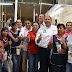 Recibe Salvador Treviño respaldo  de trabajadores de maquiladora IAI