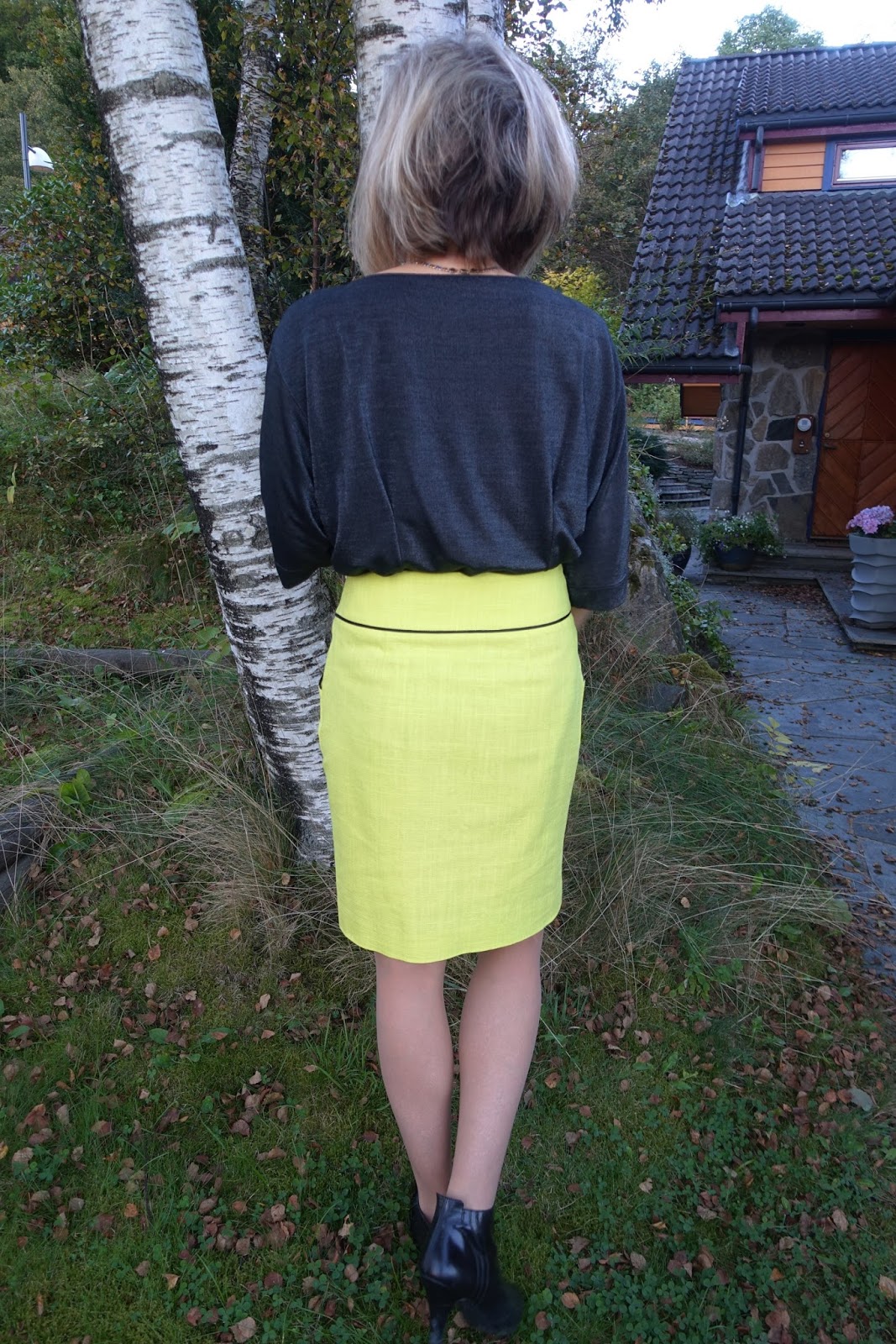 Ellen's Sewing Passion Skirt with Piping