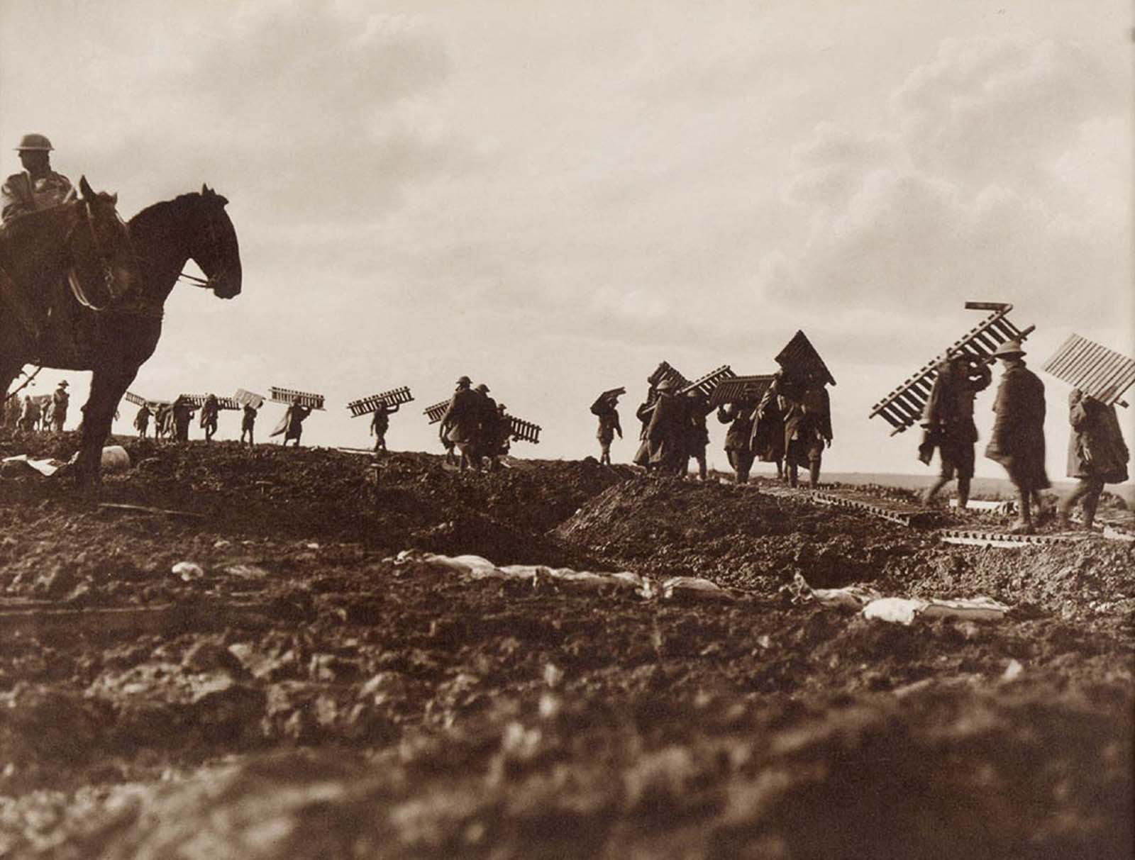 Western front photographs frank hurley