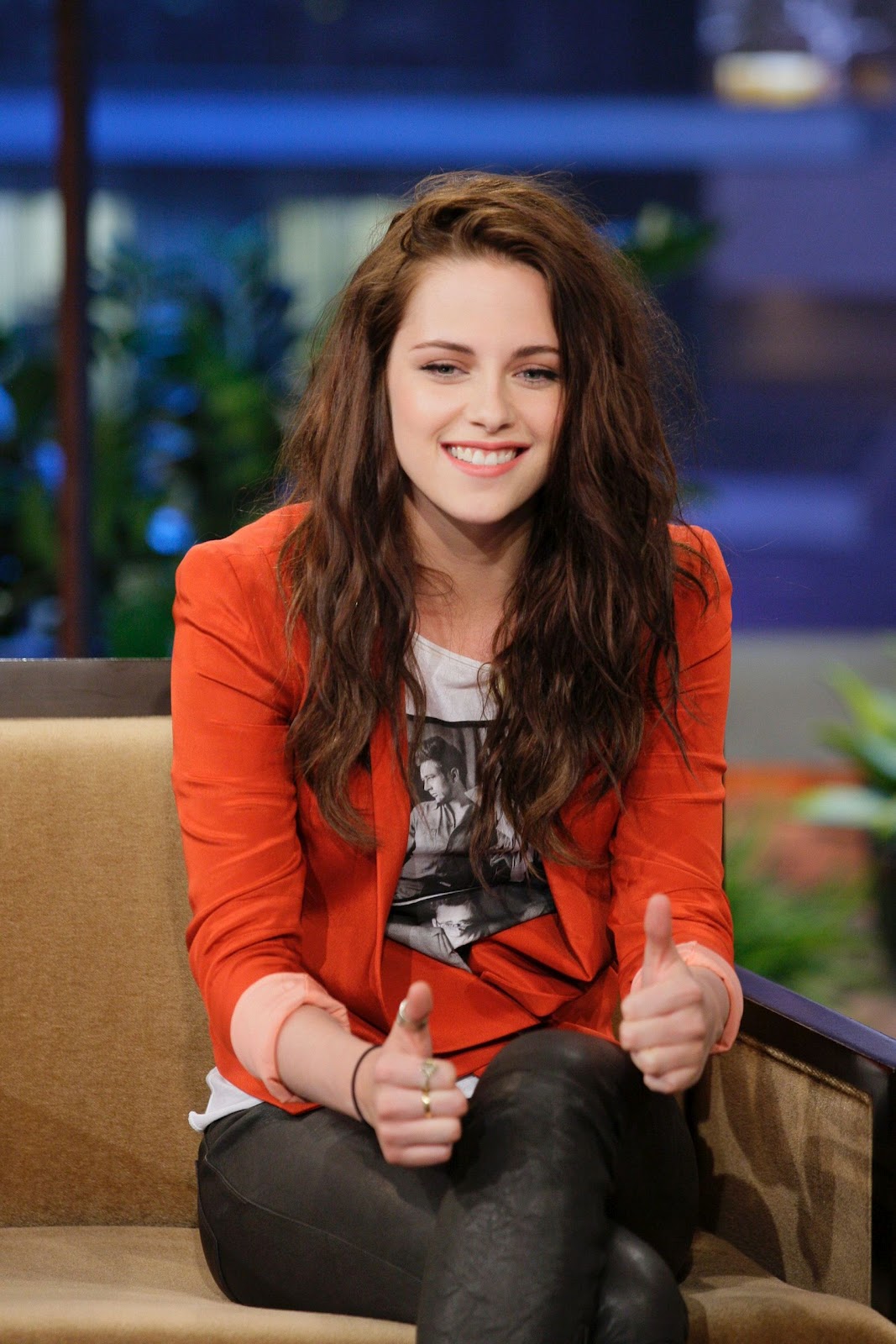 http://1.bp.blogspot.com/-Majra0AyIhM/UDadQcn7VUI/AAAAAAAAXnA/SW0A3rkishY/s1600/Kristen-on-Jay-Leno-04-05-2012-kristen-stewart-30727752-1707-2560.jpg