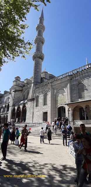 masjid biru blue mosque destinasi wisata dan ibadah di istanbul turki yang menakjubkan nurul sufitri travel lifestyle blogger