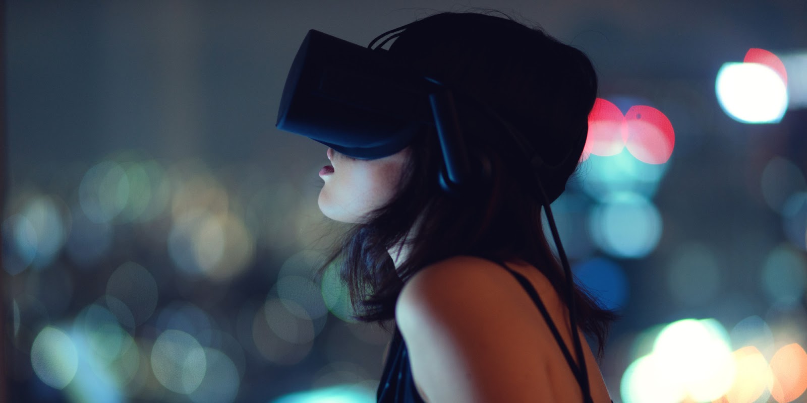 woman in vr