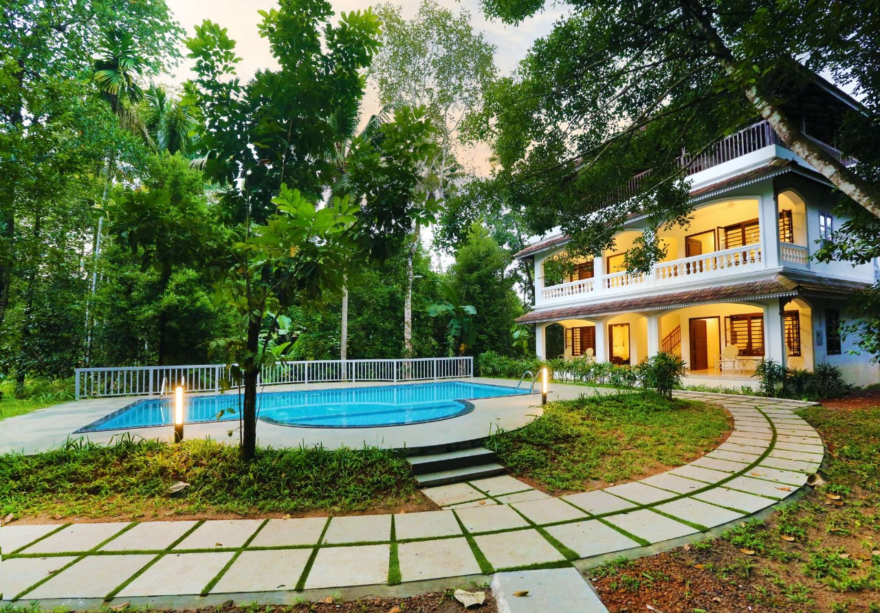 Ayurveda Hospital Kerala Ayurveda Resort Aluva, Cochin, Kerala offers Best Holiday Packages