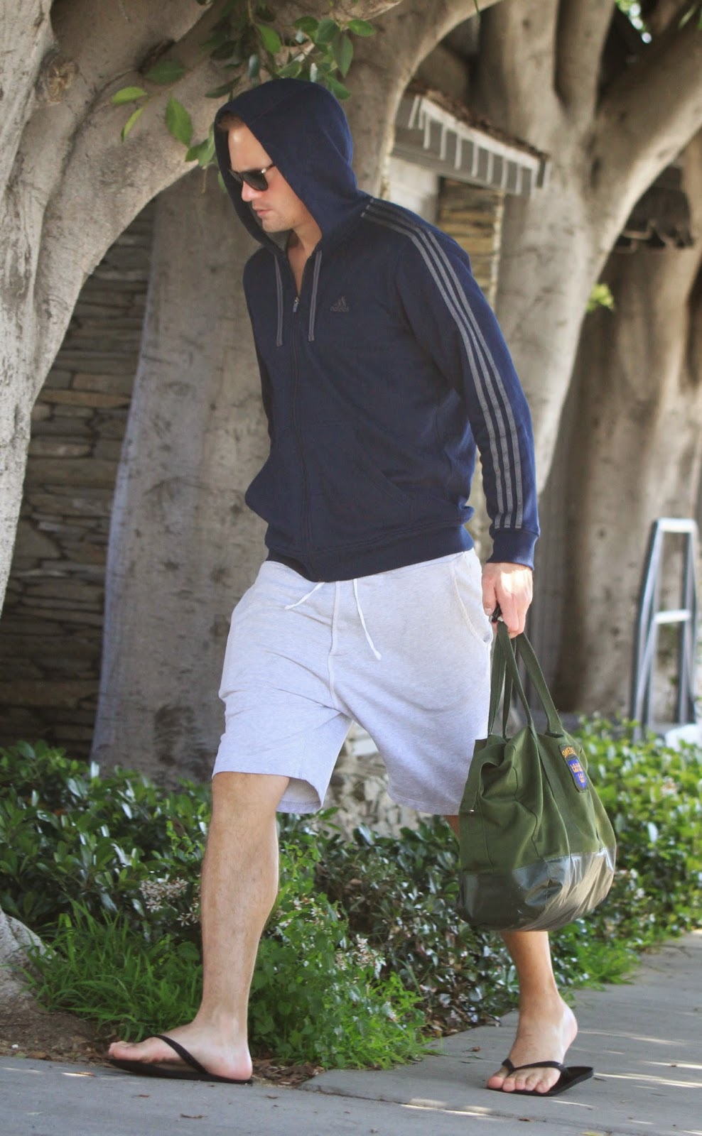 Only Feet: Alexander Skarsgard