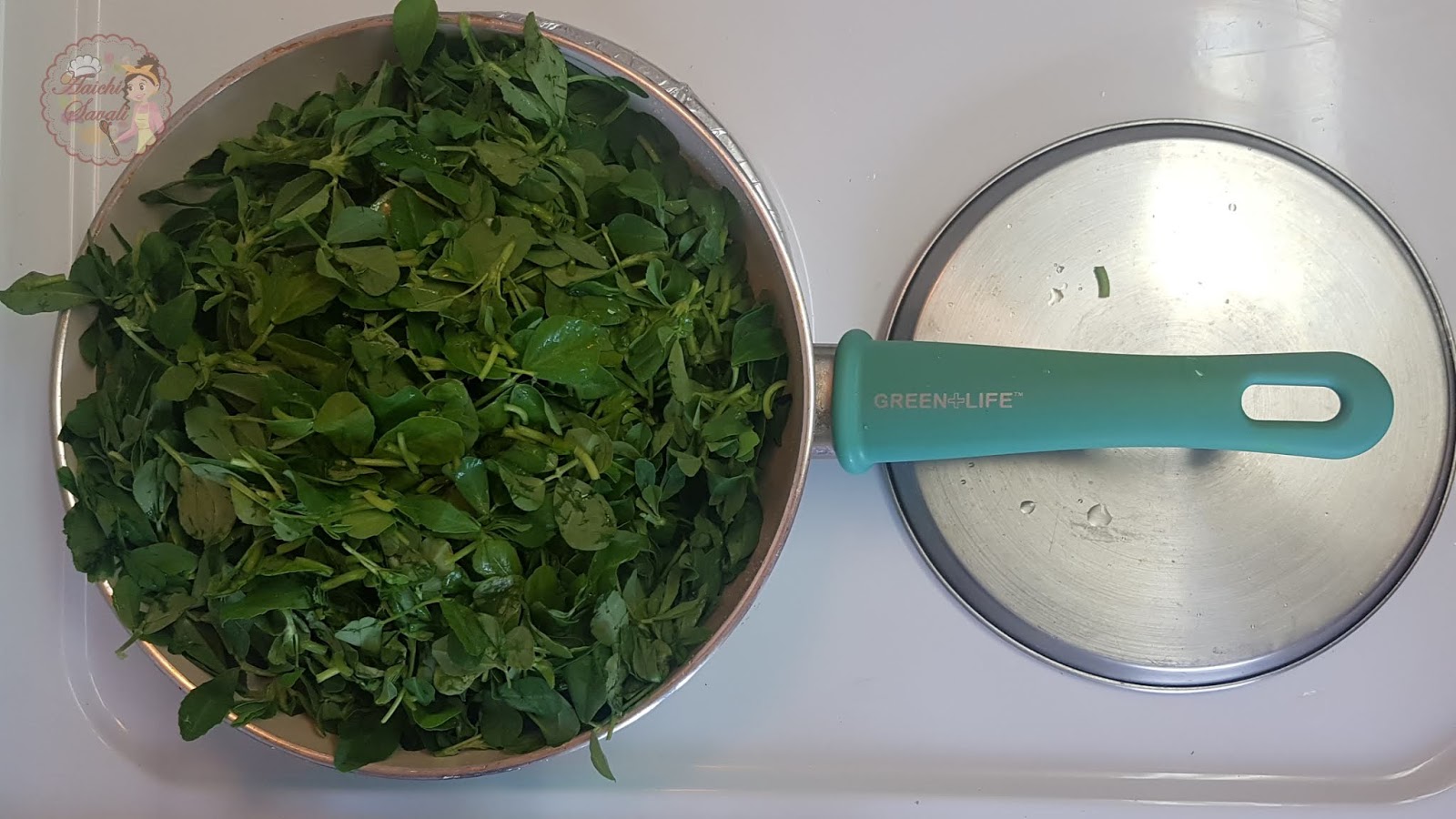 मेथीची भाजी / Fenugreek Leaves and Garlic Stir Fry Aaichi Savali