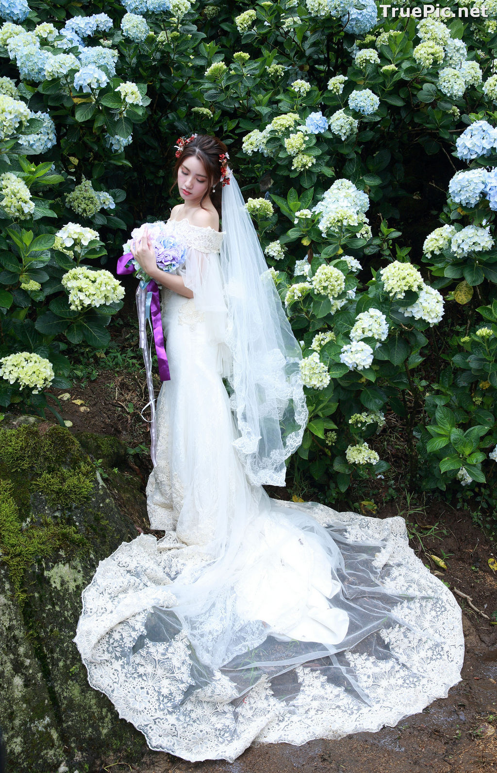 Image Taiwanese Model - 張倫甄 - Beautiful Bride and Hydrangea Flowers - TruePic.net - Picture-36