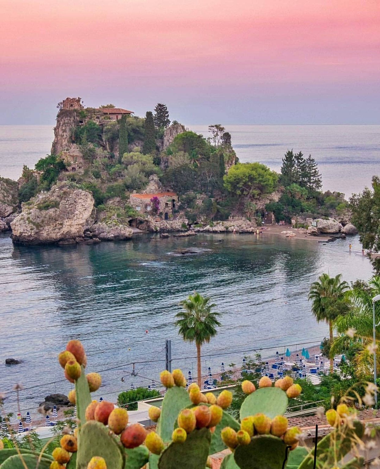 Weekday Wanderlust | Places: Isola Bella, Taormina, Sicily