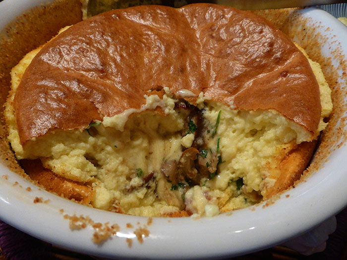 AAA ACCADEMIA AFFAMATI AFFANNATI Soufflé con funghi porcini.