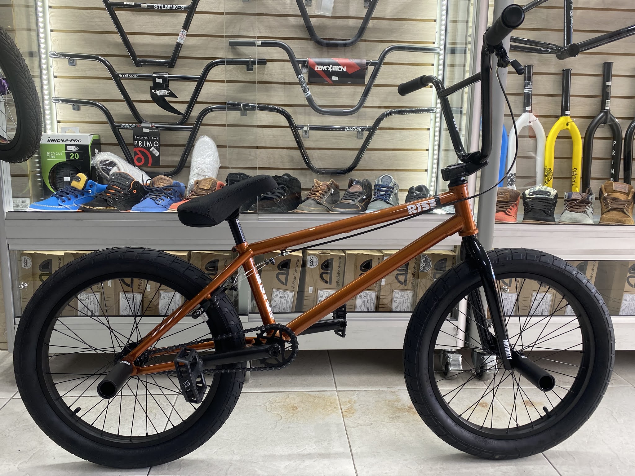 FUEL DISTRIBUTION BMX