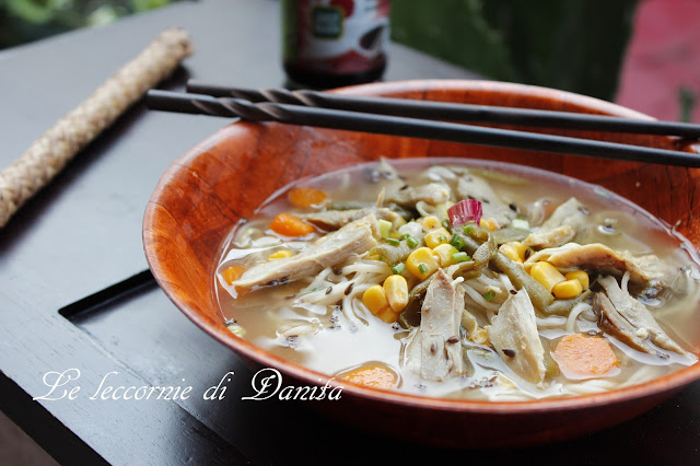 noodles in brodo di pollo o ramen di pollo??