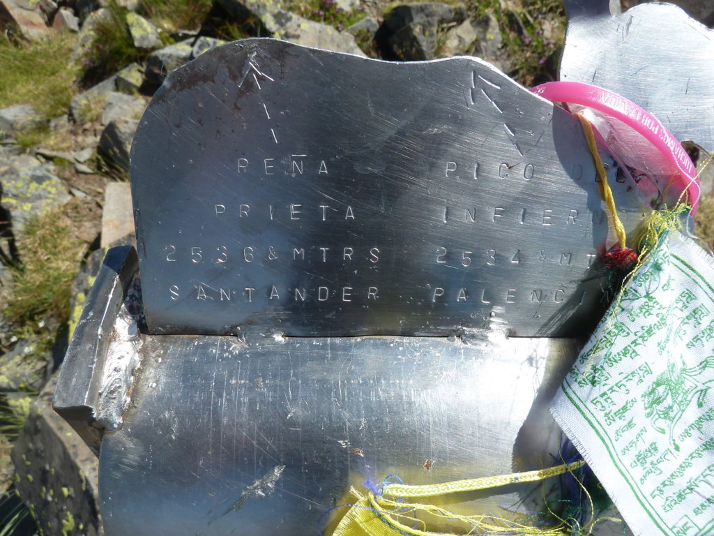 PEÑA PRIETA, 2.539m (El culmen de Fuentes Carrionas) P1210971%2B%2528FILEminimizer%2529