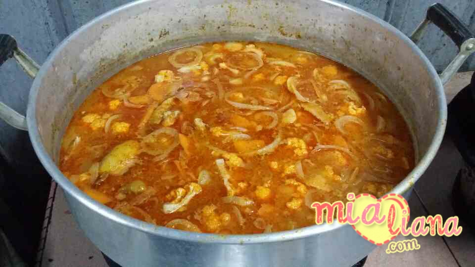 Tomyam Ayam Gajah Mia Liana