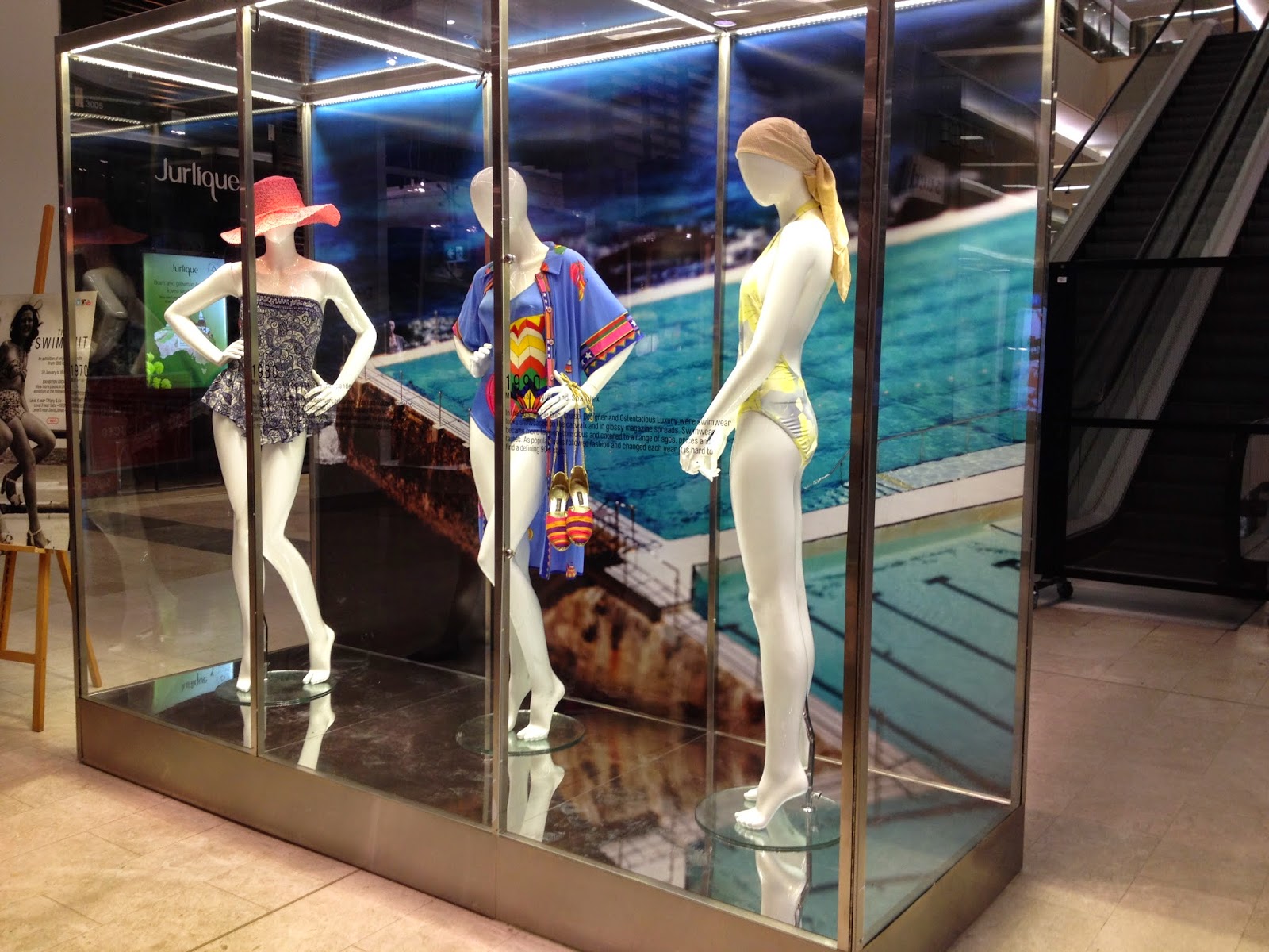 The Darnell Collection 300 Years of Stunning Fashion, Charlotte Smith