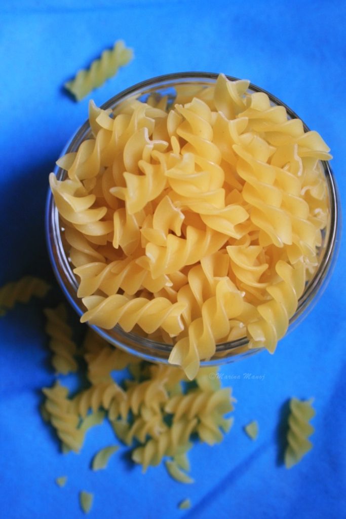 How to perfectly boil pasta and save gas