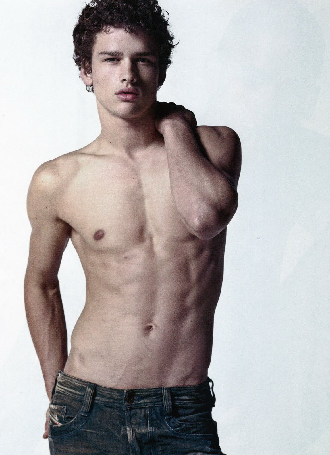 http://1.bp.blogspot.com/-MdPkvMq5hcw/UFSbjNqKKpI/AAAAAAAADJg/MPtZ276kMu8/s1600/Simon+Nessman-4.jpg