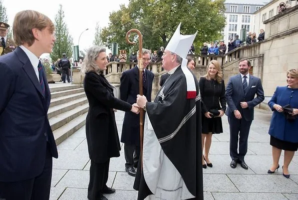 Duke Henri, Duchess Maria Teresa, Prince Guillaume, Princess Stephanie, Princess Alexandra and Prince Louis