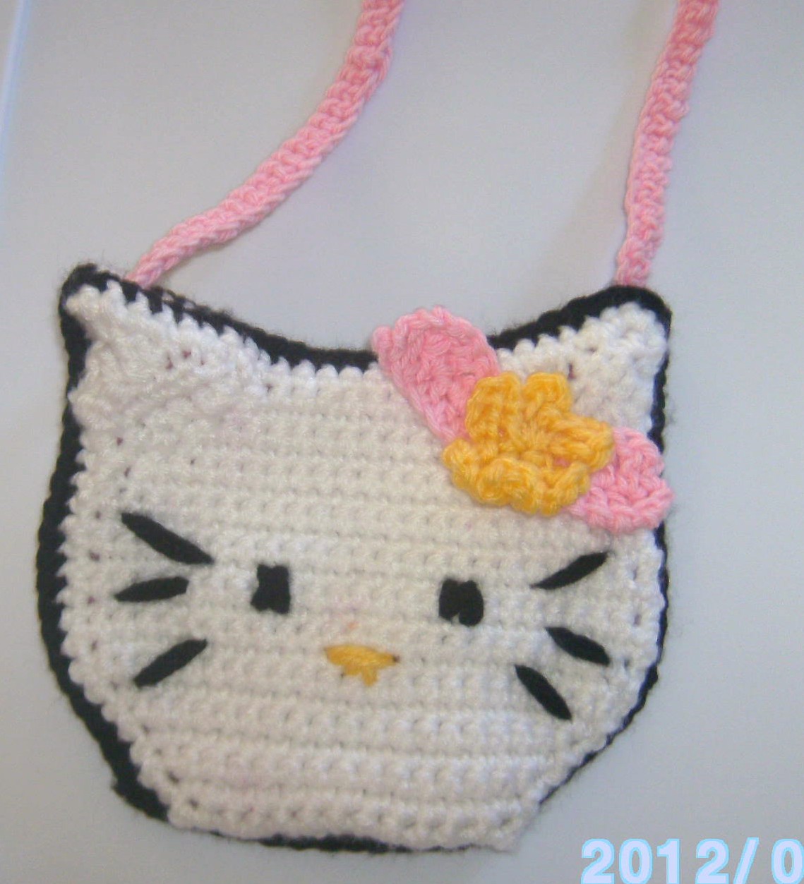 Now I'm Crocheting This Kit Kat Purse
