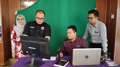 Cikgu Romie dengan perkongsian penghasilan video pengajaran menggunakan teknologi green screen