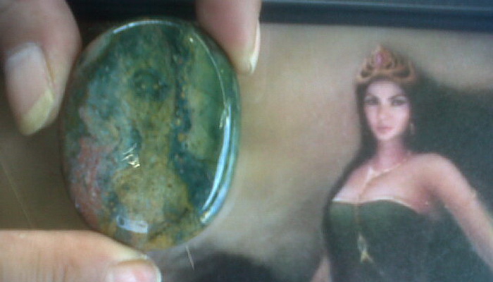 Wow..Batu Akik Nyi Roro Kidul Seharga Rp 1M