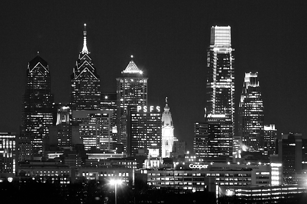 Derek Brad Photography Philadelphia Skyline in Black and White