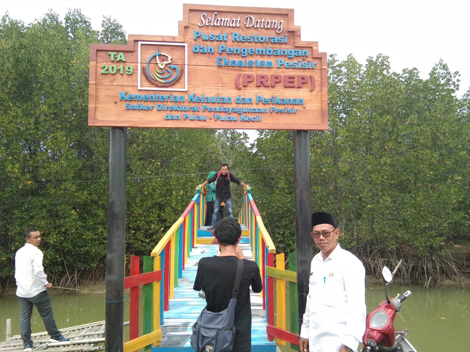 Krakatau Radio: Jembatan Cinta, Tempat Wisata Baru Di Pandeglang Yang Cocok Untuk Foto Pre-Wedding