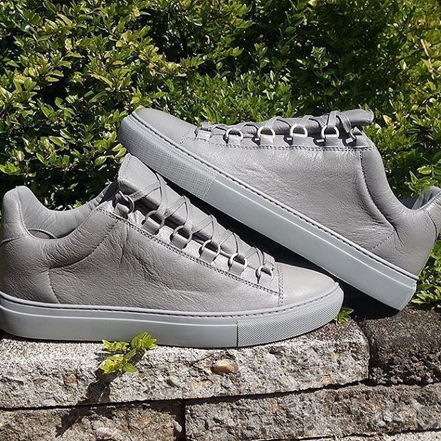 balenciaga arena low mens grey