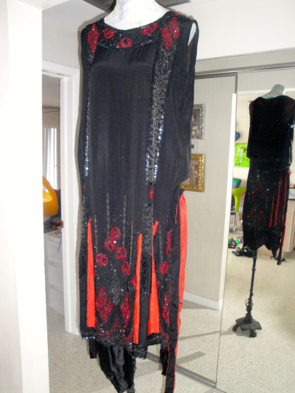 All The Pretty Dresses: 1920's Black and Red Dress