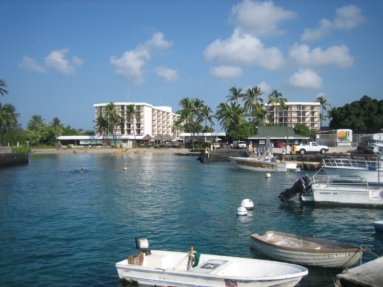 名所から秘密のビーチまで 私家版ハワイ島ガイドブック カイルア コナに行くならキング カメハメハ コナ ビーチ ホテル