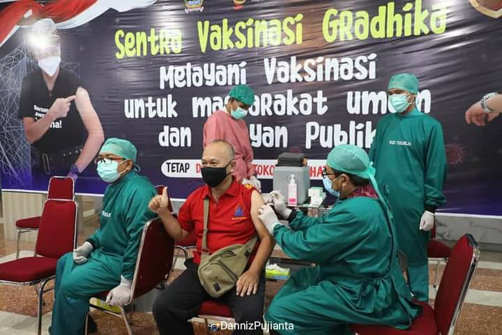 Ganjar: Vaksinasi Jawa Tengah, Bukan Berarti Kendor Prokes Kesehatan