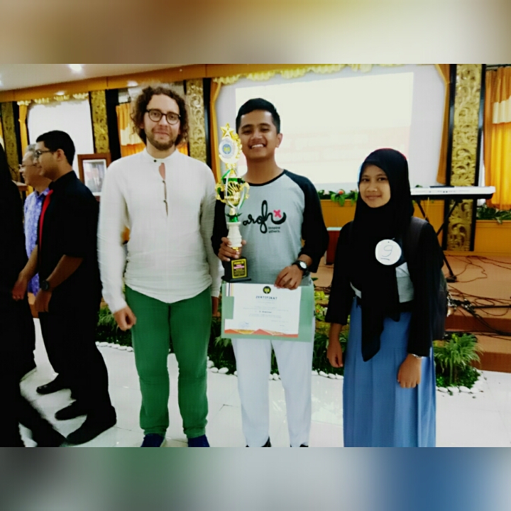 Contoh Teks Baca Berita Bahasa Inggris tema Budaya  Fitri Ananda