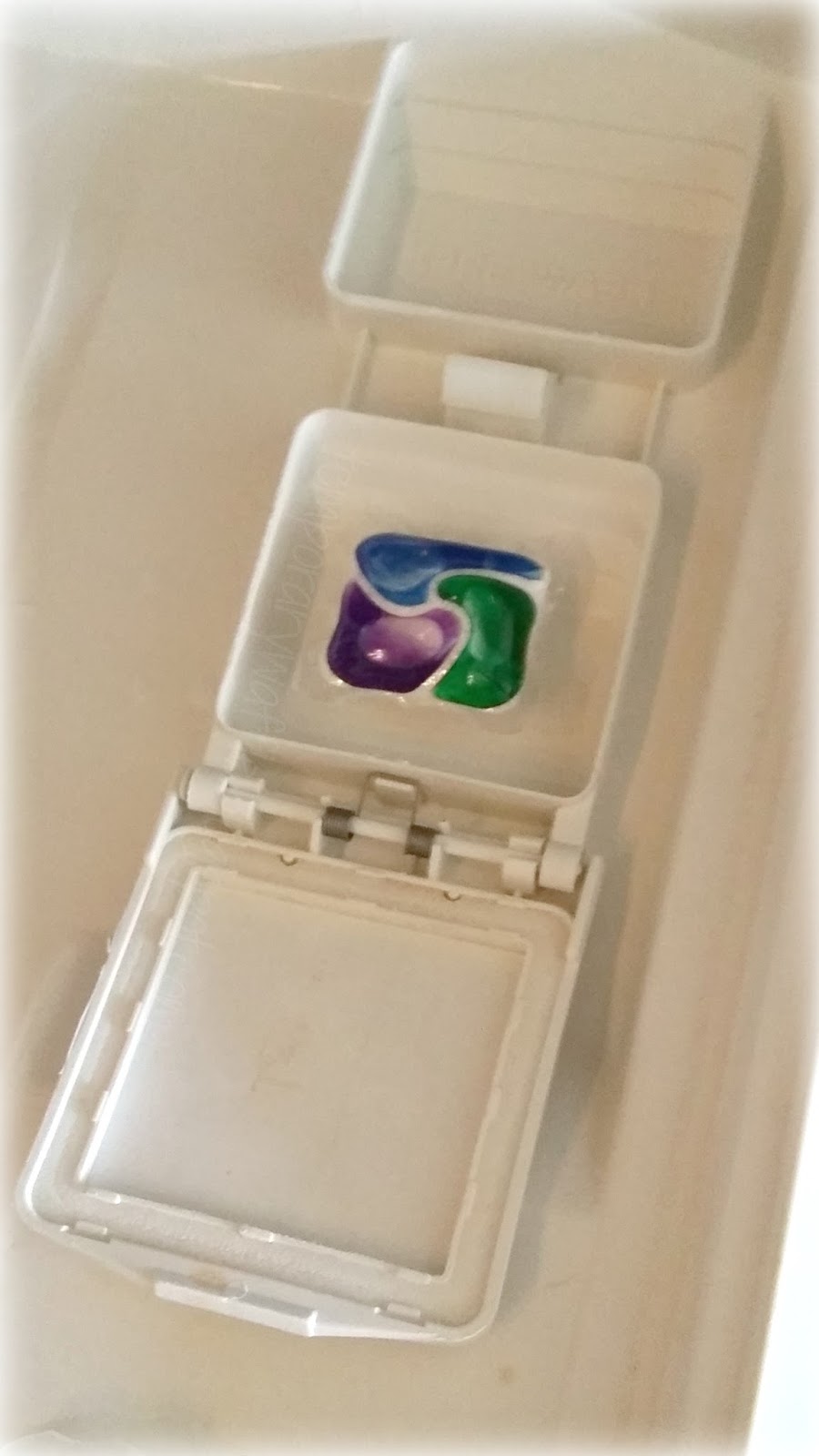 Temporary Waffle Sparkly Dishes With Cascade Platinum Action Pacs