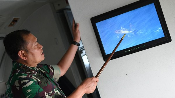 Kapal Nelayan China Masih Bertahan di Natuna, TNI Tambah Kekuatan Kapal Nelayan China Masih Bertahan di Natuna, TNI Tambah Kekuatan