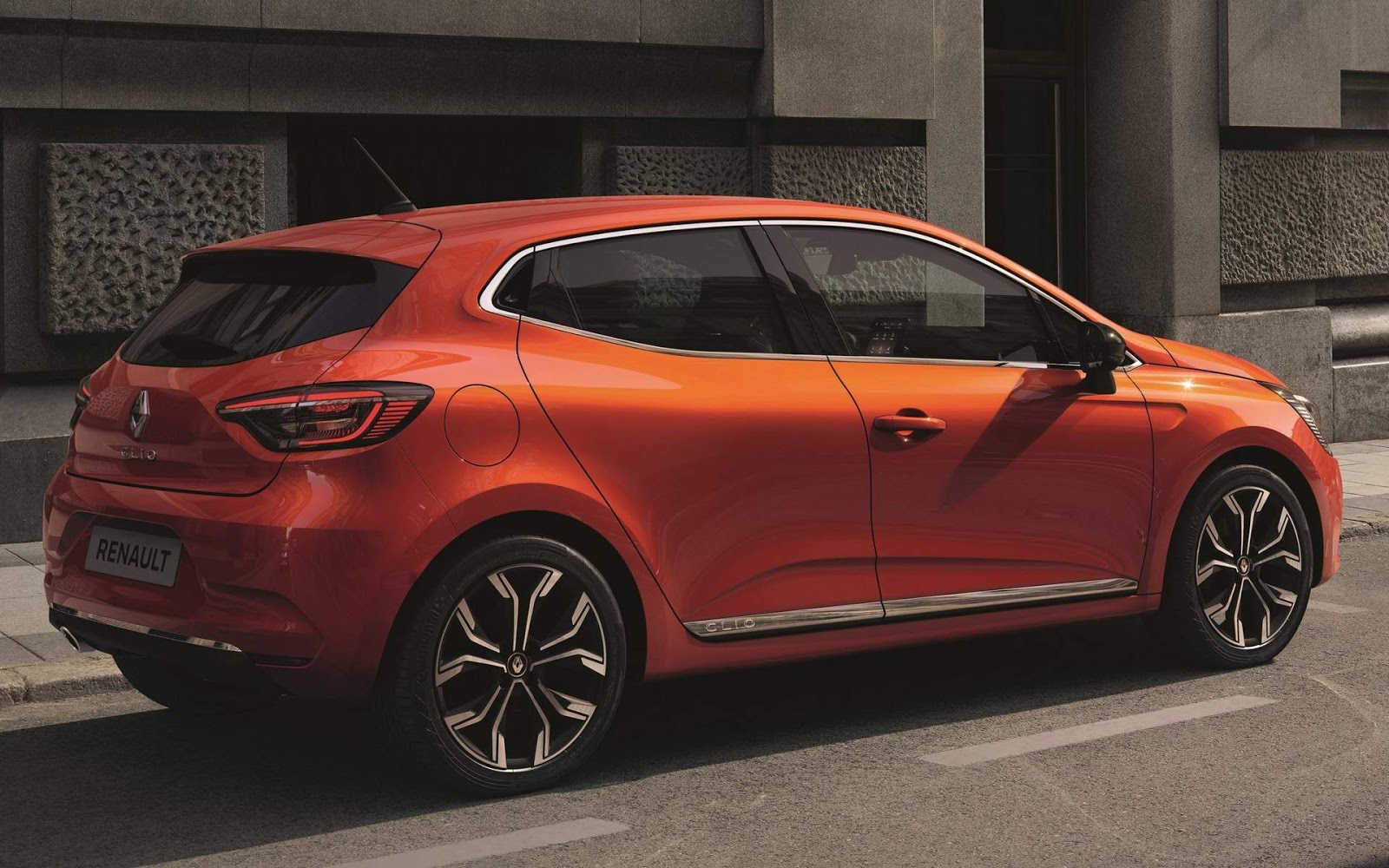 Novo Renault Clio 2020 renovado para enfrentar o VW Polo
