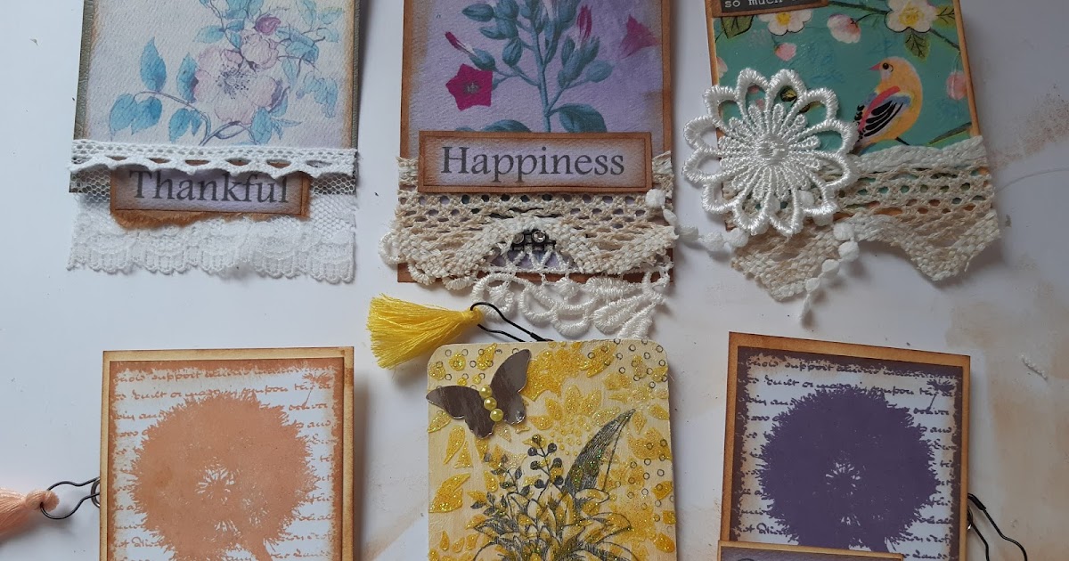 Spanish crafter Dangles & Paperclips for Junk Journals