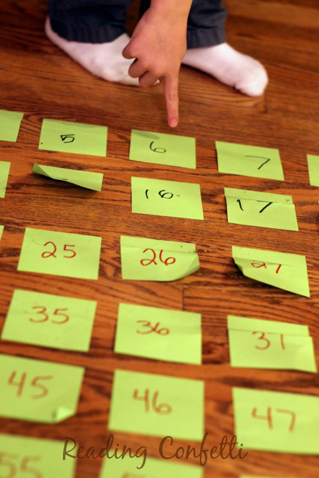 Post-it Sticky Notes Hundred Chart ~ Reading Confetti