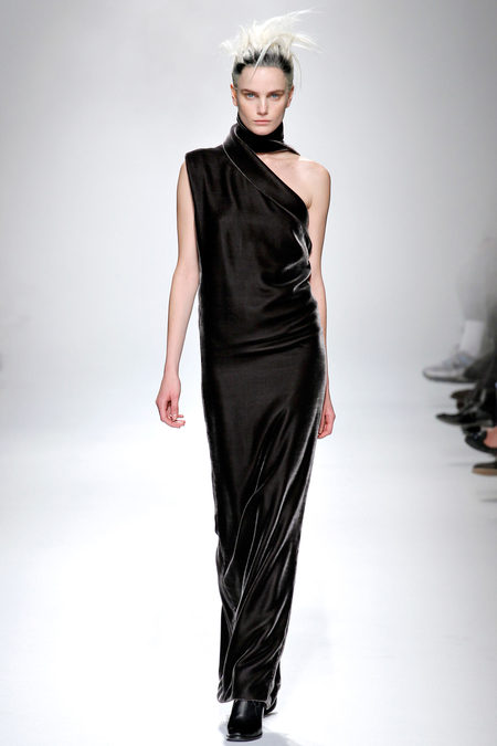 Must Have: 30 Haute Dresses for Fall-Winter 2013