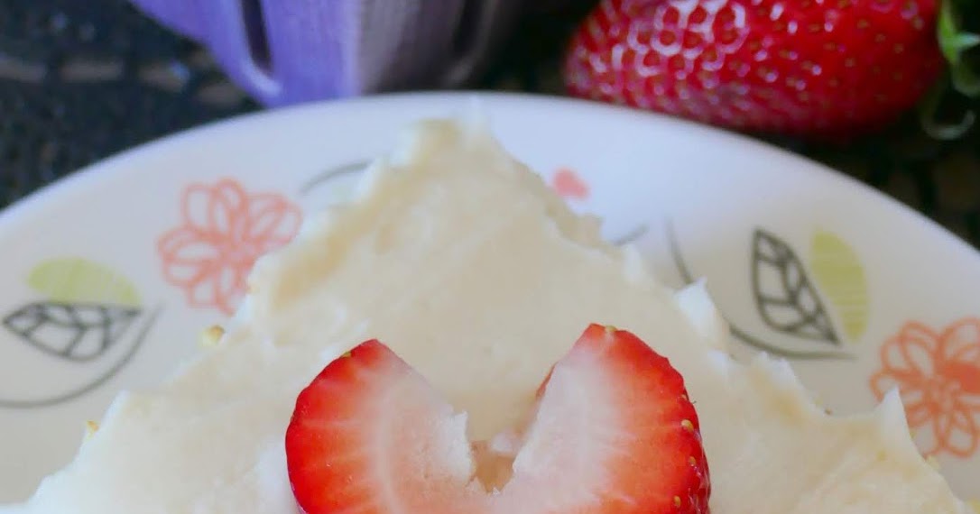 
Strawberry Rhubarb Cake with Buttercream Frosting Recipe
-image