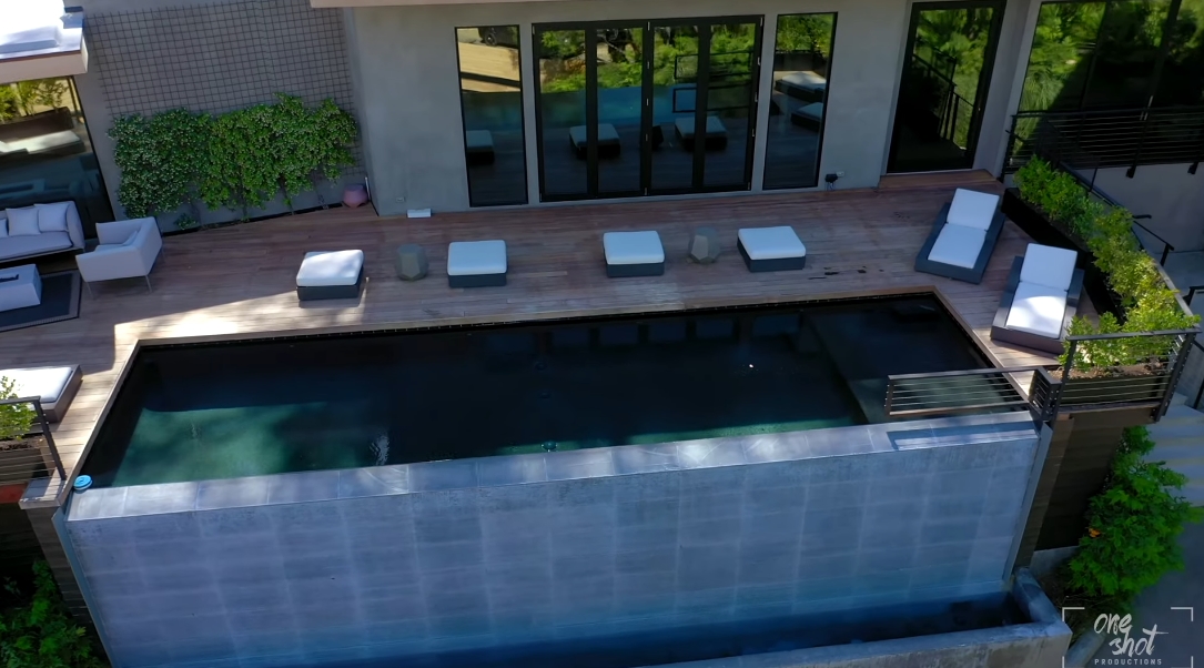 26 Interior Design Photos vs. 727 N Beverly Glen Blvd, Los Angeles Luxury Home Tour