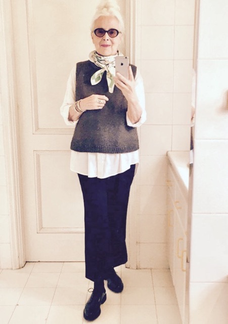 Sleeveless sweater Sleeveless sweater